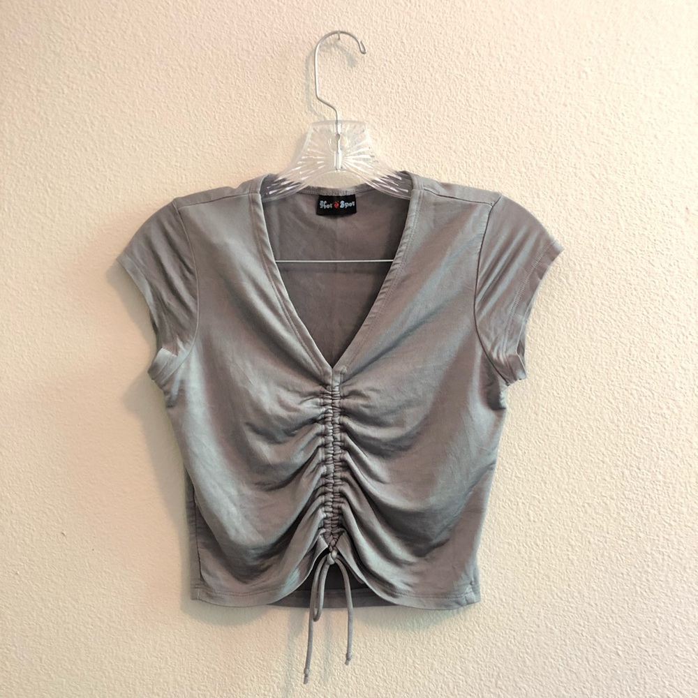 ✨silver crop top✨